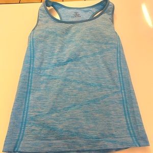 Disbest Yoga Tank Top with Removable Pads